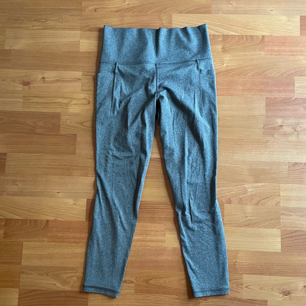 Athleta Salutation Stash 7/8 Leggings